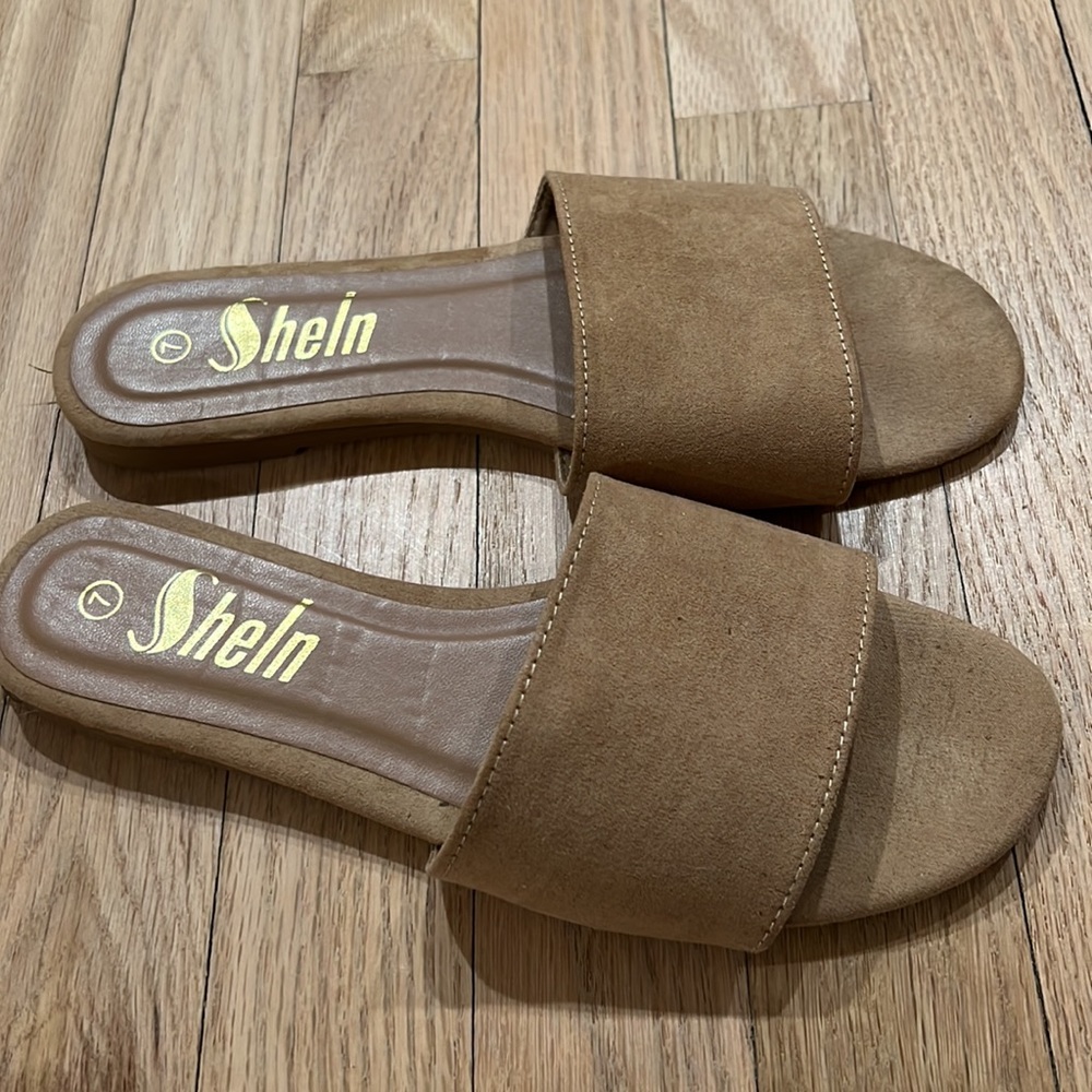 Sandals - Picture 2 of 3